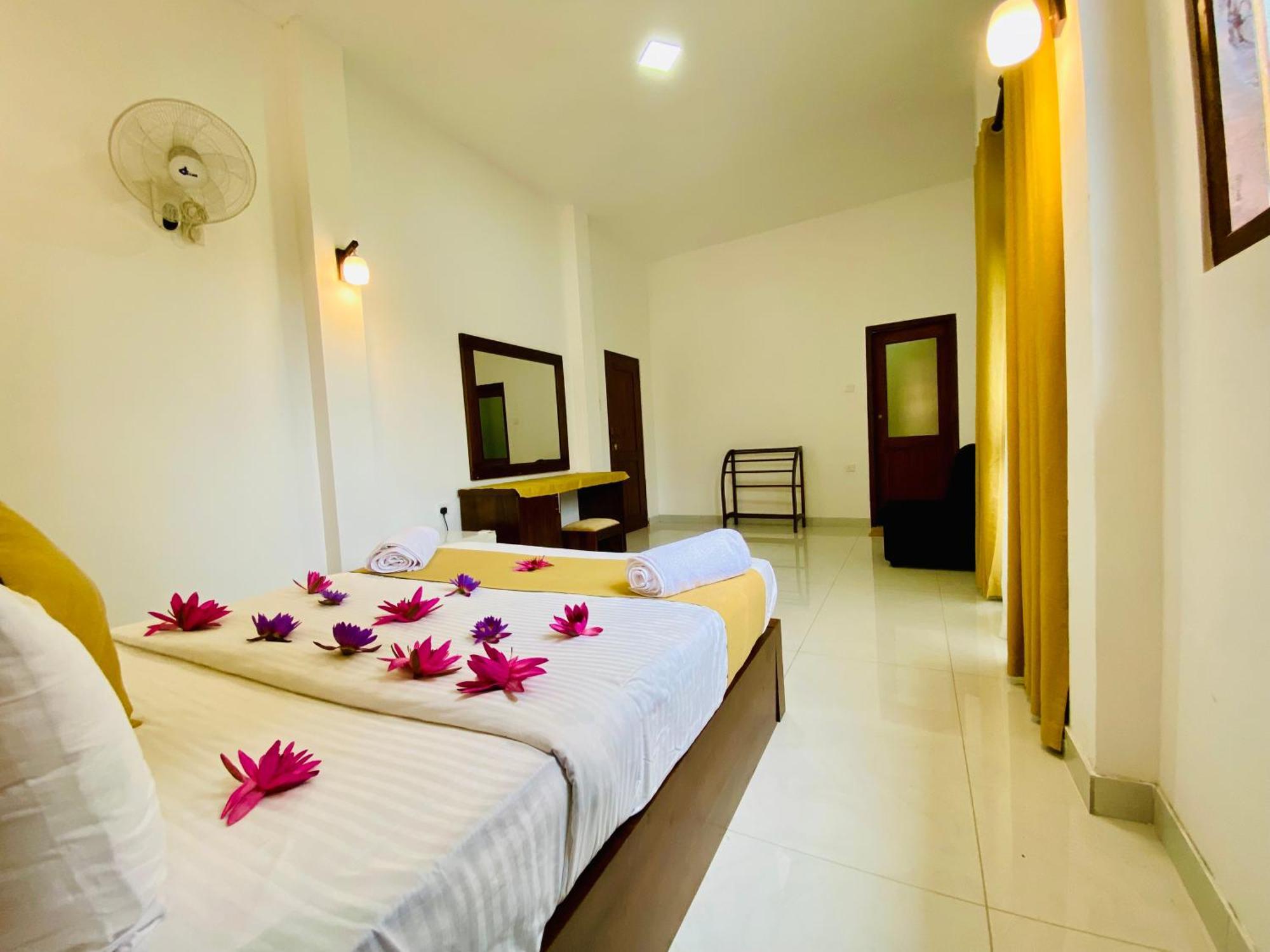 Heaven Breeze Hotel Kandy Exterior photo